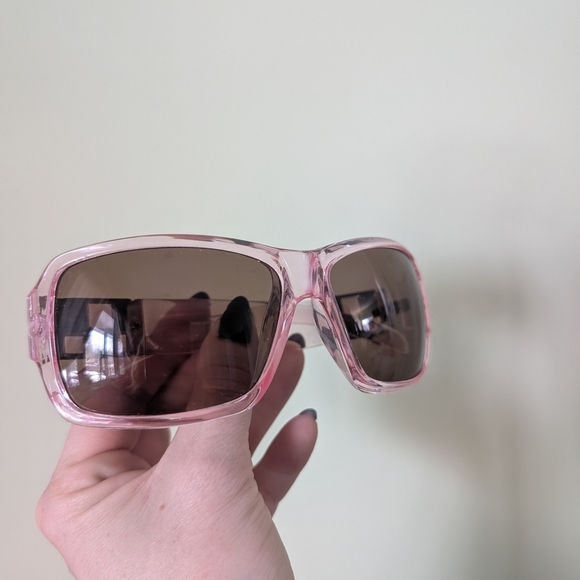 Stylish Pink Sunglasses - Picture 2 of 10